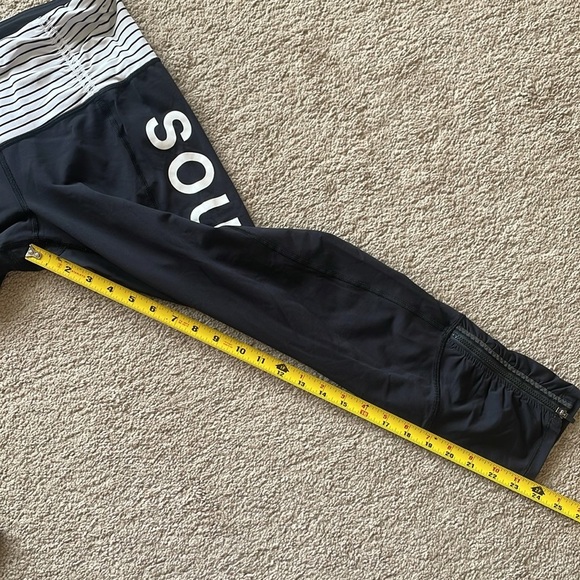 Lululemon Soul Cycle Cropped Leggings Women’s 8 Black Graphic Cycling Pants - Picture 7 of 12